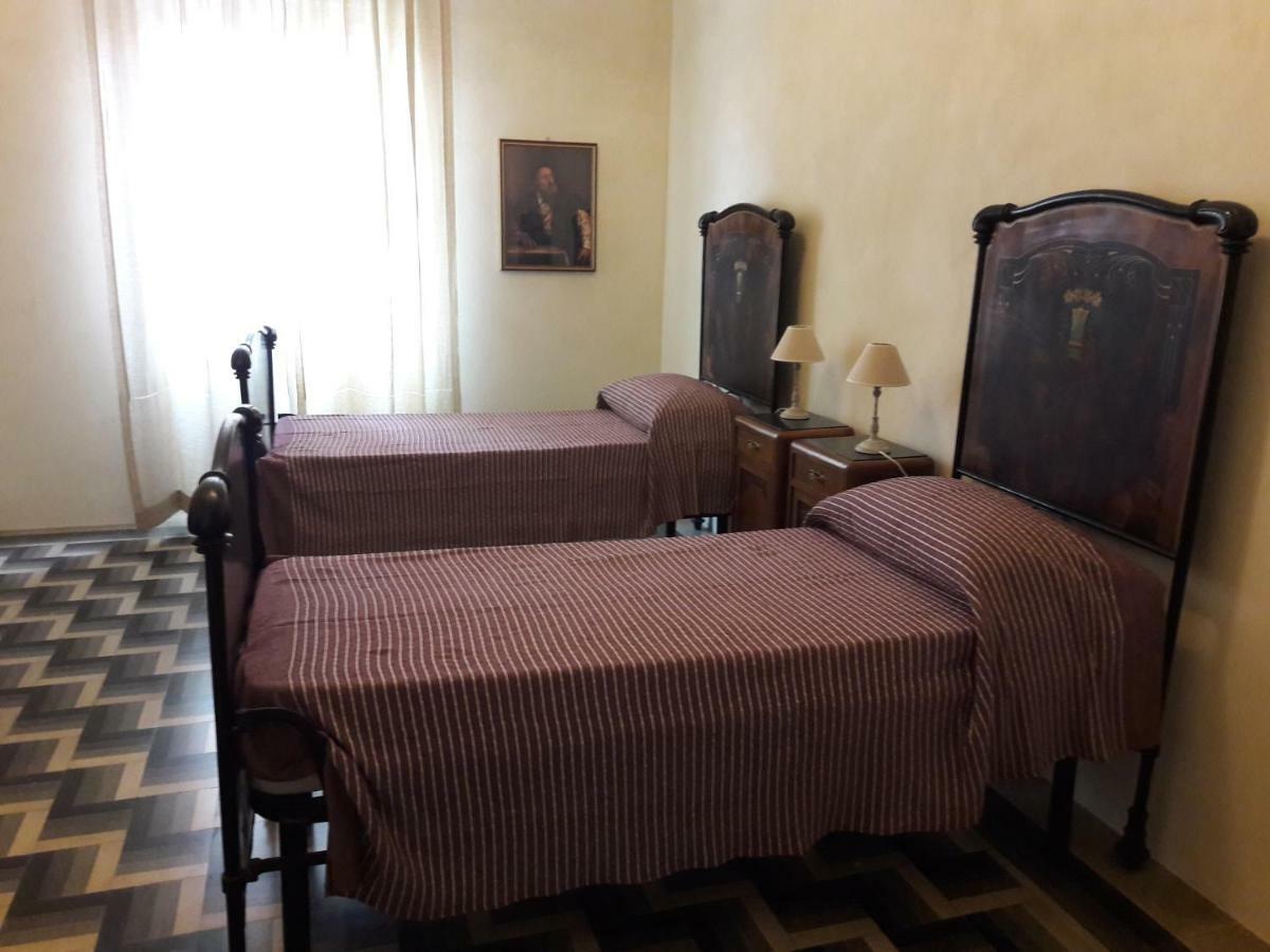 La Mascarella Apartment Alba  Bagian luar foto
